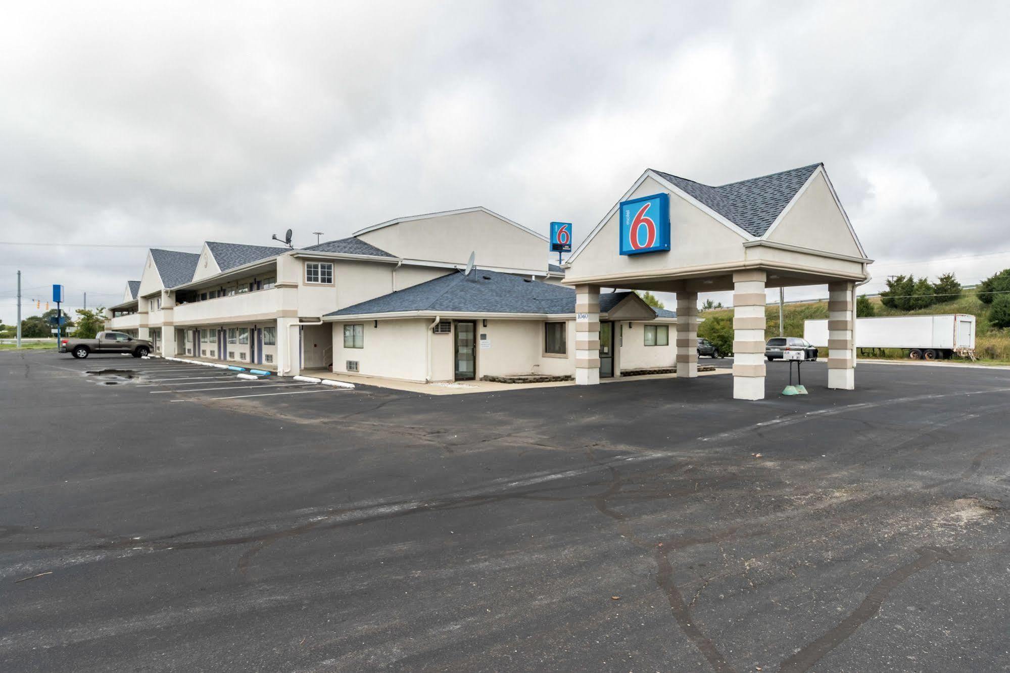 Motel 6-Crawfordsville, In Buitenkant foto