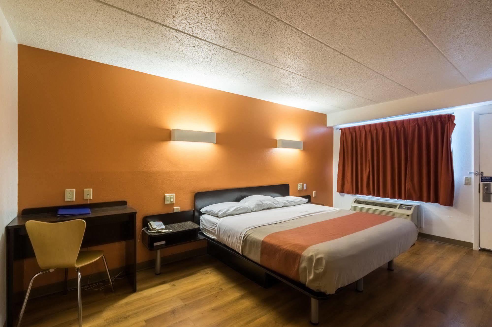Motel 6-Crawfordsville, In Buitenkant foto