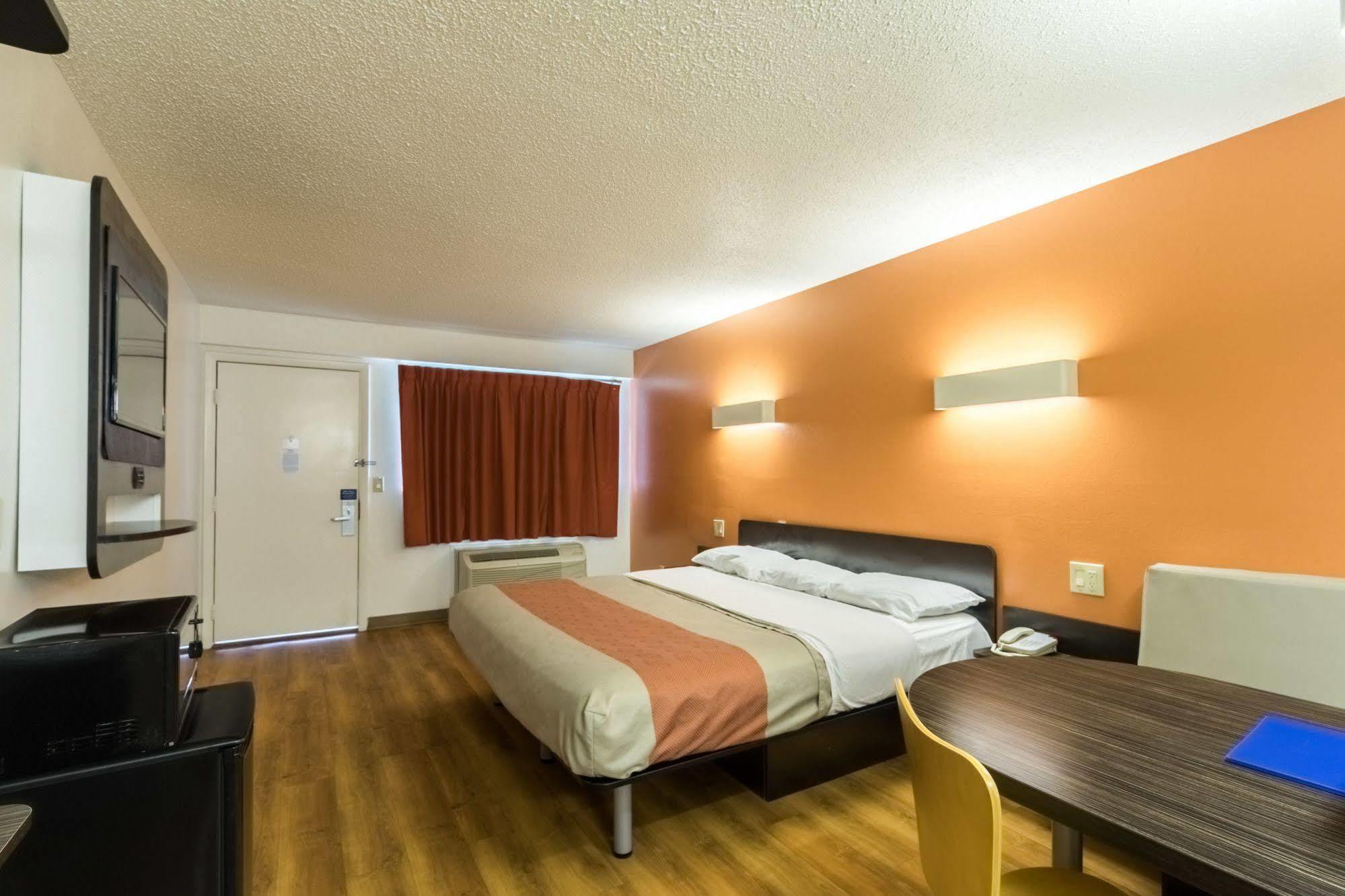Motel 6-Crawfordsville, In Buitenkant foto