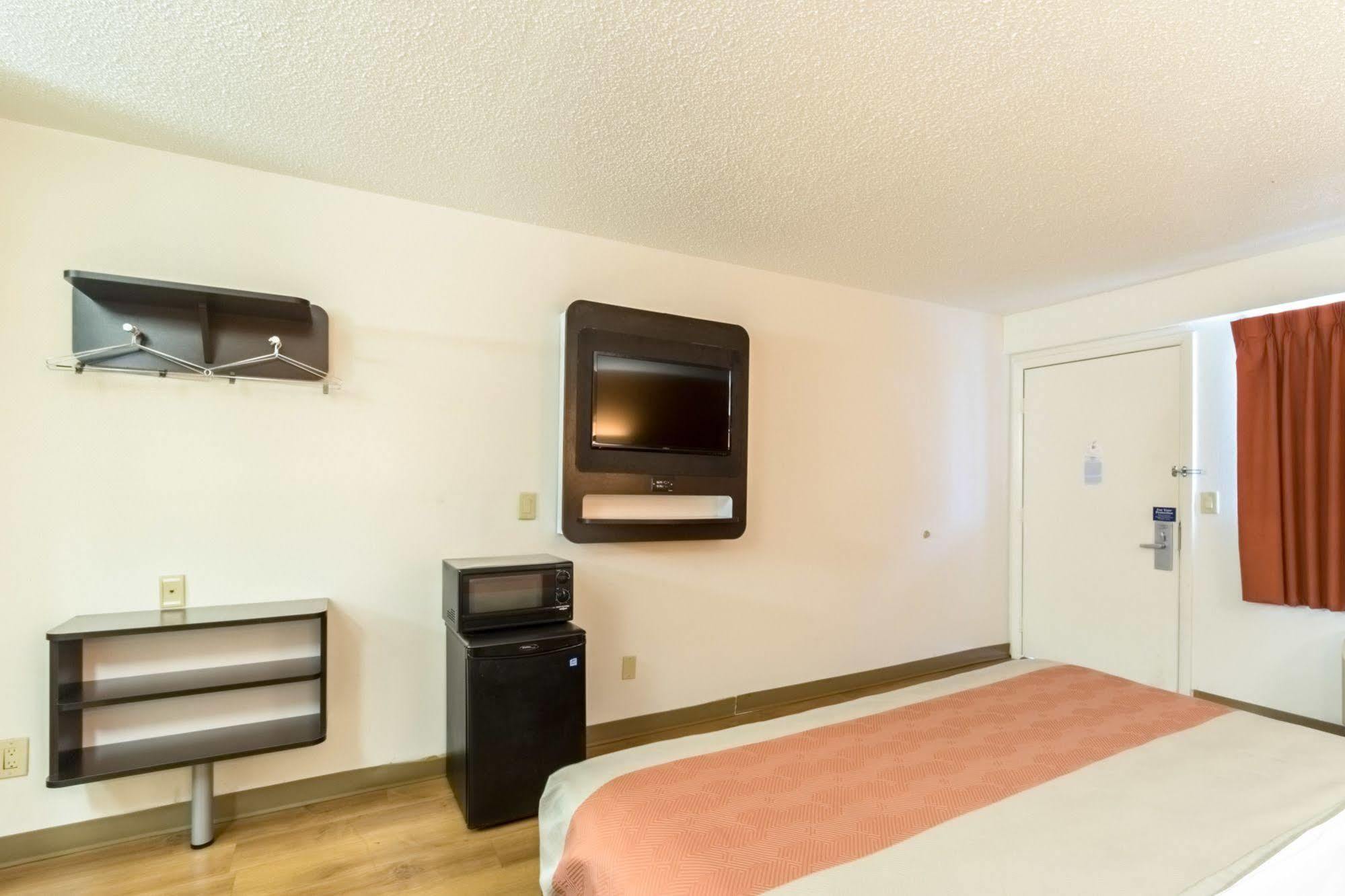 Motel 6-Crawfordsville, In Buitenkant foto