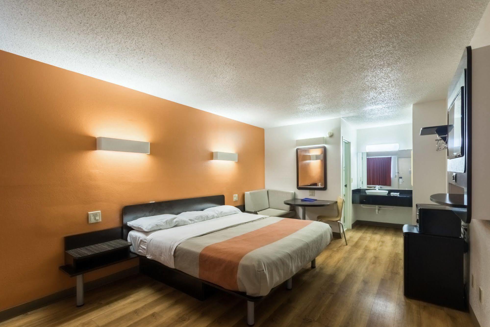 Motel 6-Crawfordsville, In Buitenkant foto